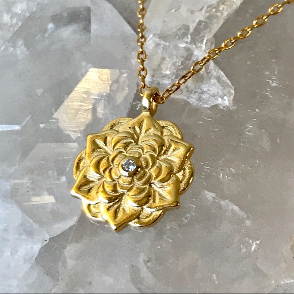✨The Golden Lotus Necklace✨ - Picture 2 of 10